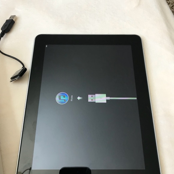 First generation Ipad - Picture 2 of 3